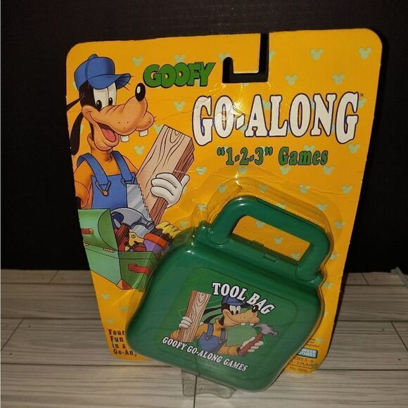 Parker Brothers Vintage 1990 Disney GOOFY GO-ALONG 1-2-3 Game Carry Case New - Picture 6 of 7